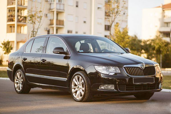 skoda-superb-2010